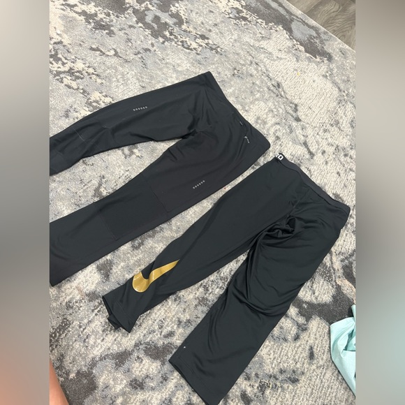 Nike pro women’s crop leggings size medium lot of 2 - Picture 2 of 2